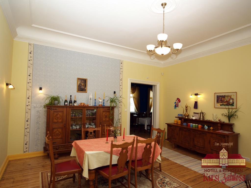 Kursi Hunting Manor Hotel Puurmani Buitenkant foto